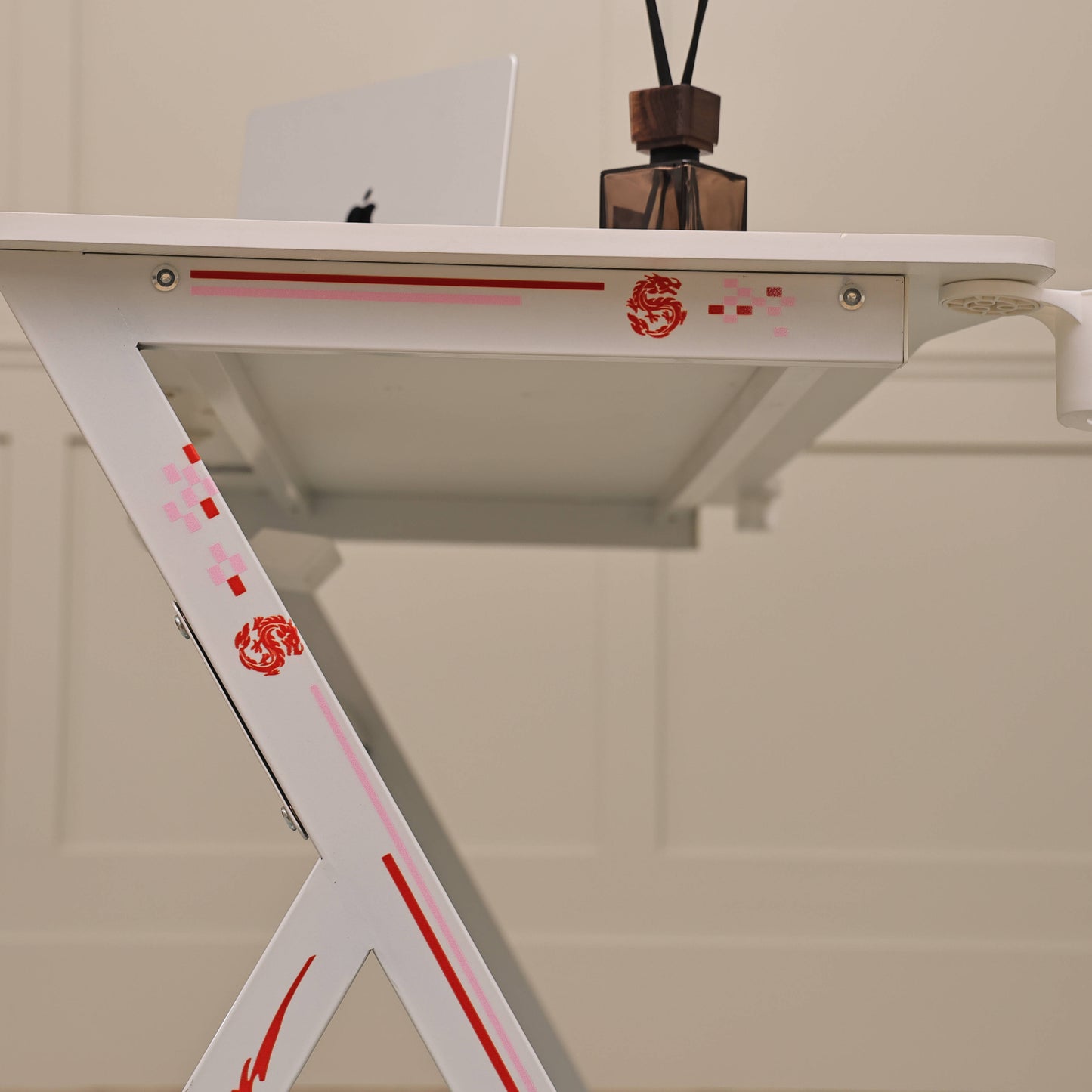 47/55 Inch Gaming Desk Computer Desk Home Office Desk Extra Large Modern Ergonomic